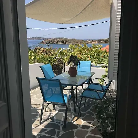 Blue Island Apartment *