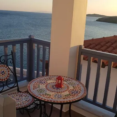 Blue Island Apartment