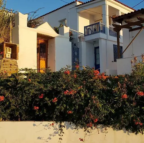 Blue Island Apartment Batsi (Andros)