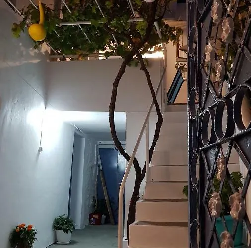 Blue Island Apartment