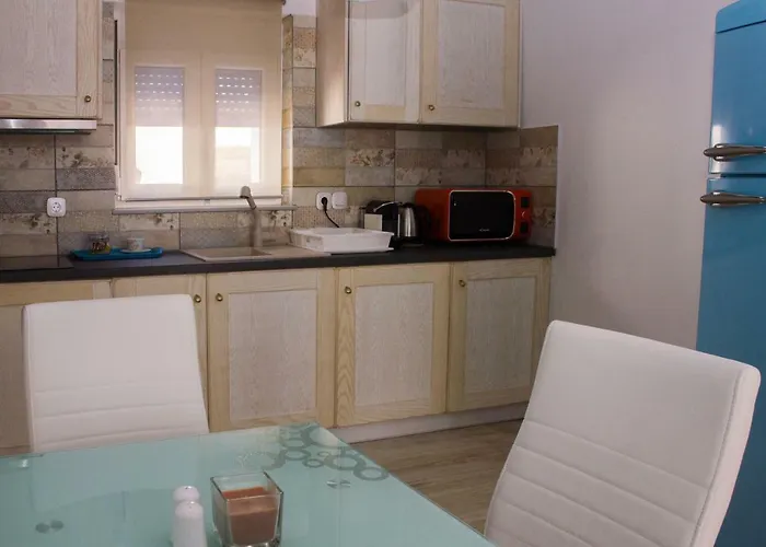 Blue Island Apartment