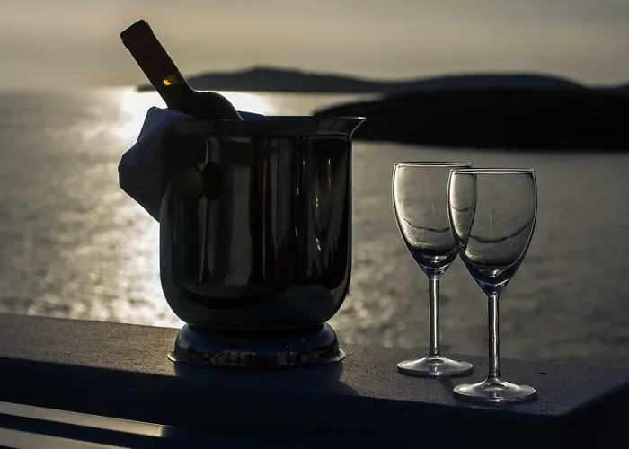 Blue Island Apartment *