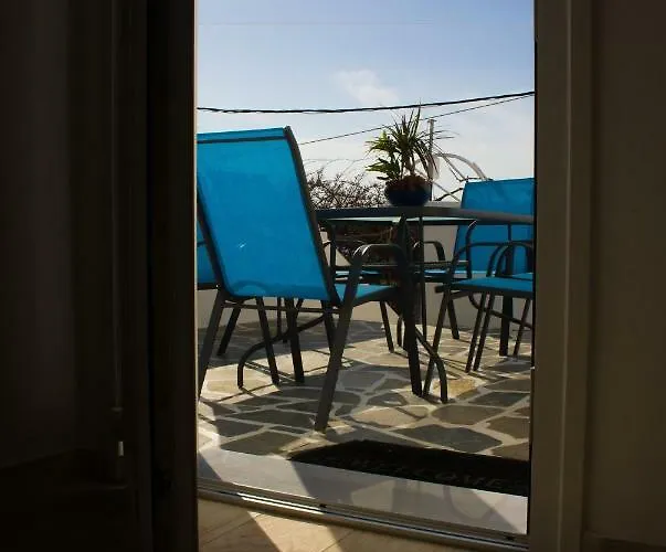 Blue Island Apartment *